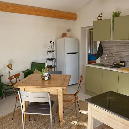 L'ecrin De La Garrigue بيت للعطل